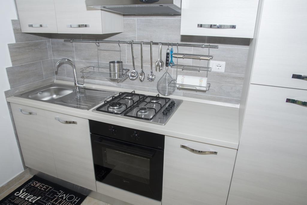 Apartamento La Casa Di Tina Colonnella Habitación foto