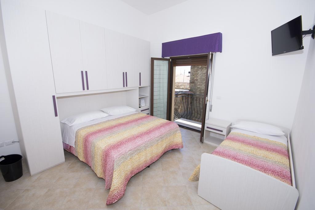Apartamento La Casa Di Tina Colonnella Habitación foto