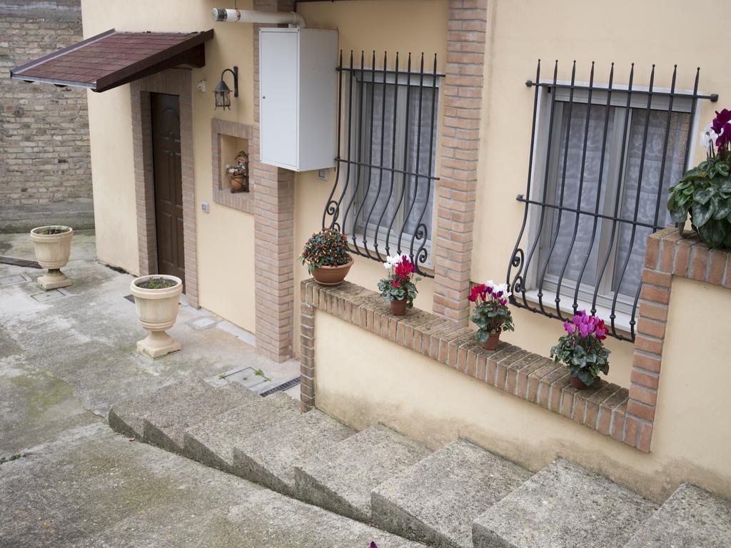 Apartamento La Casa Di Tina Colonnella Habitación foto